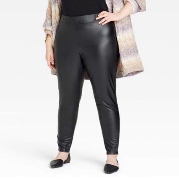 AVA & VIV Black Pull On Faux Leather Pants High Waist Poly/Spandex Women Size 3X - Picture 1 of 12